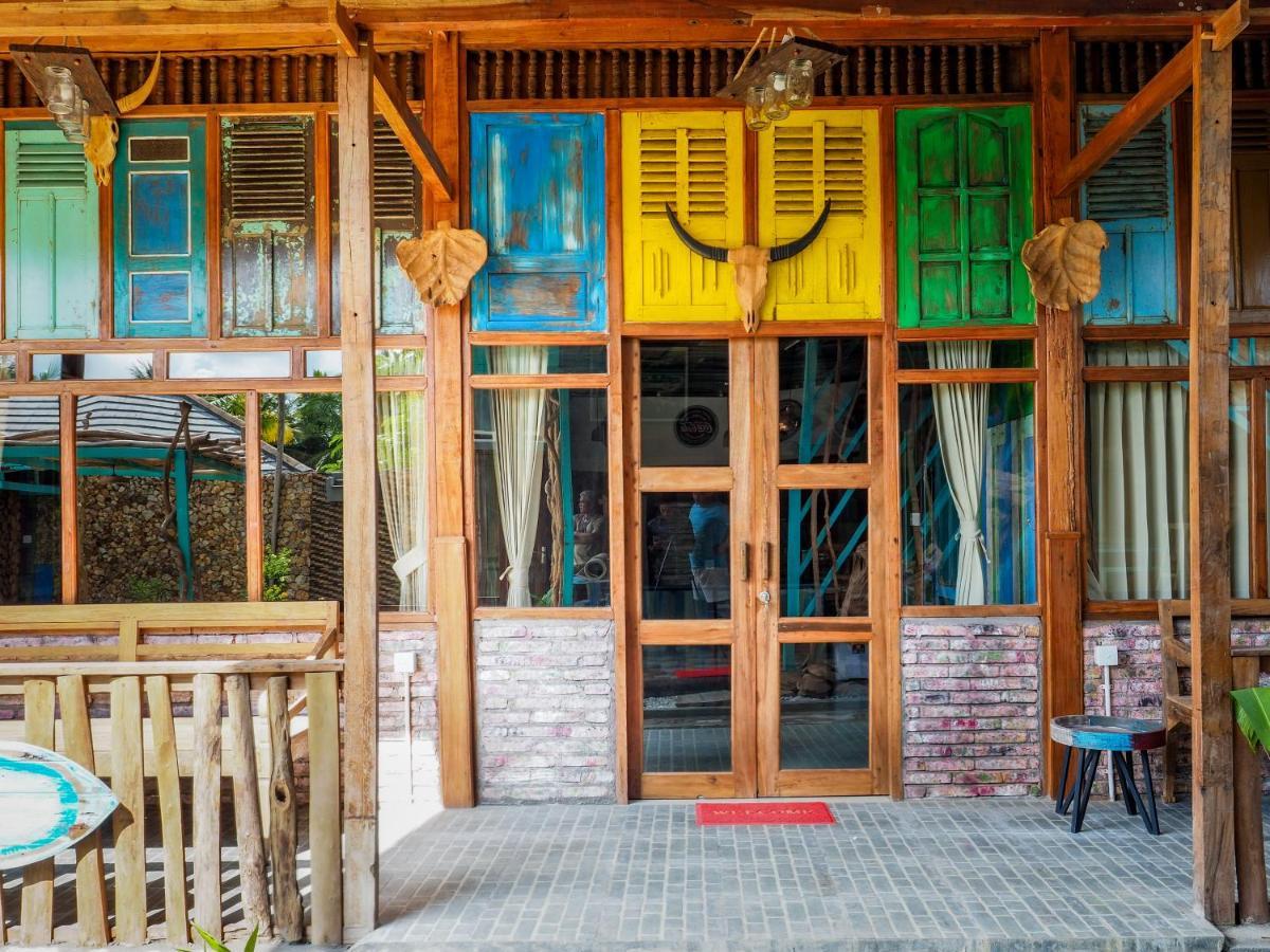 Beruga Mandalika Hotel Kuta  Exterior photo